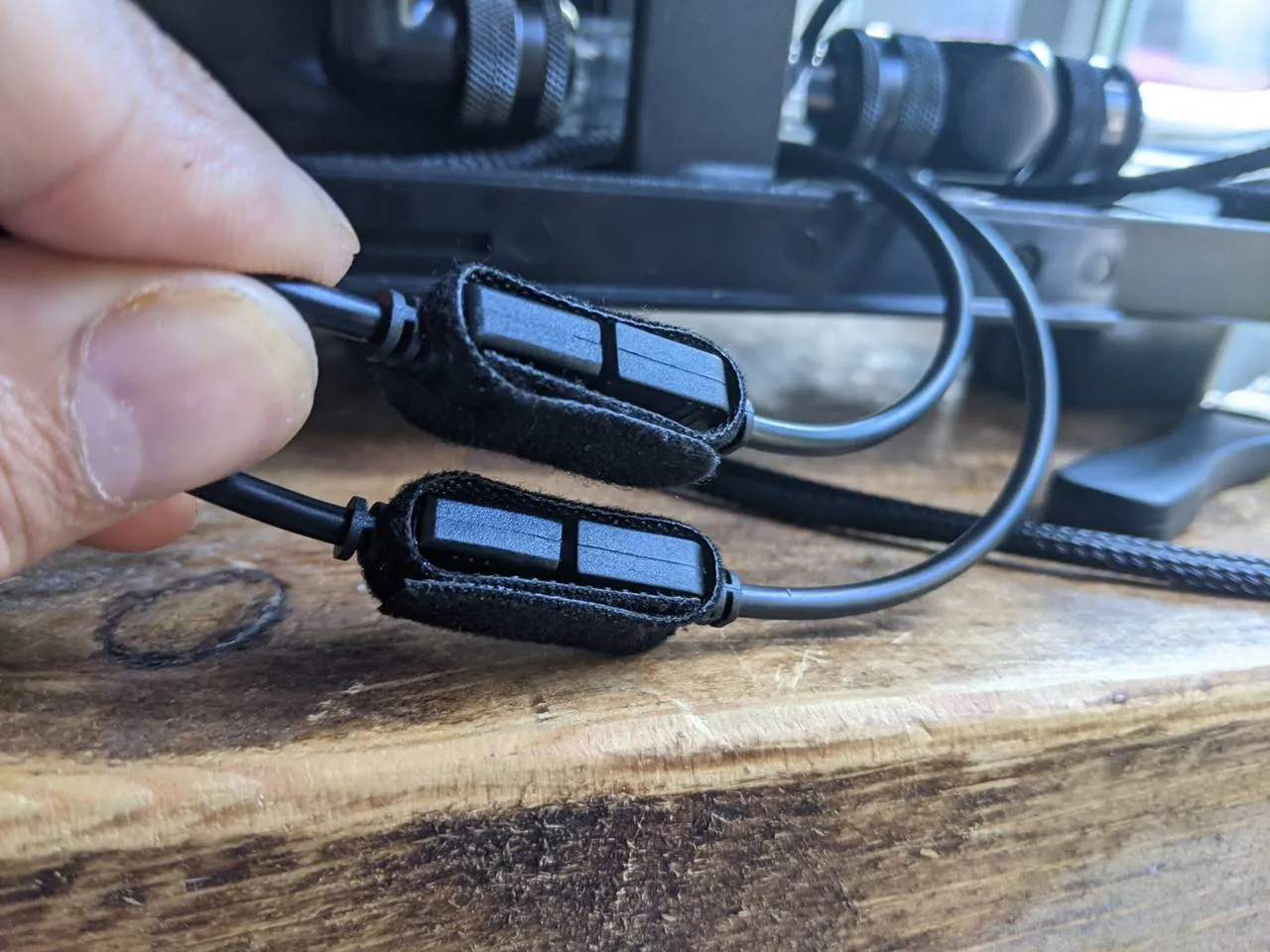 Secured A-RGB connections from Y-splitter to LED strip