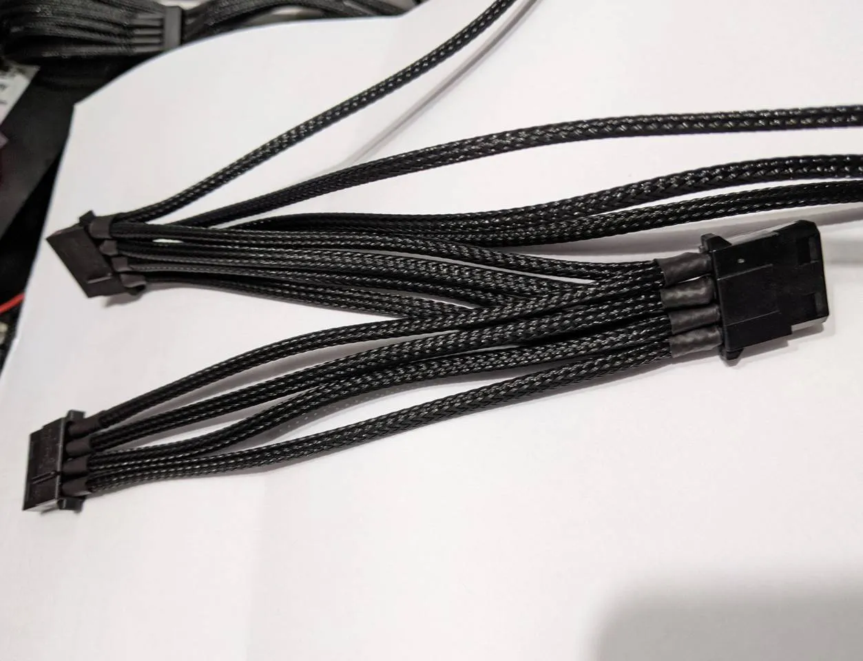 3x fat Molex, resleeved
