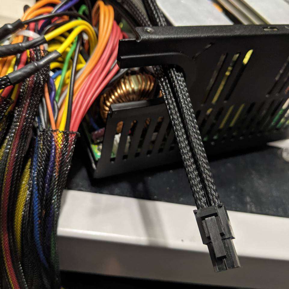 4-pin ATX12V, resleeved