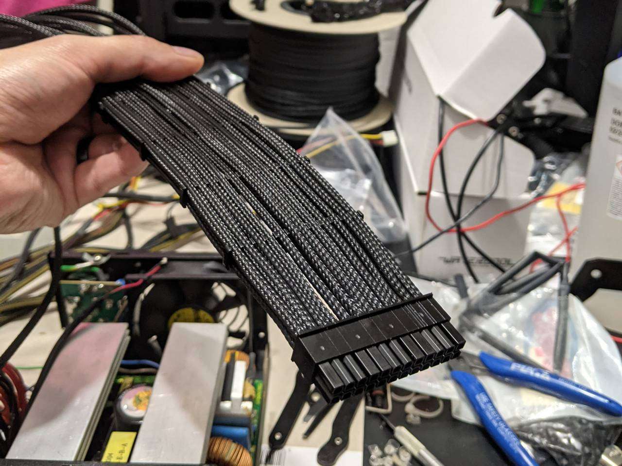 24-pin ATX, fully resleeved with cable combs, straight